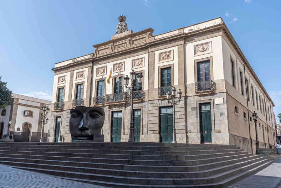 Tenerife 031 - Santa Cruz de Tenerife - Teatro Ángel Guimerá.jpg